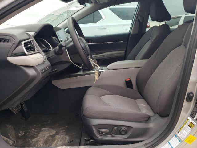 السلام عليكم شباب كامري موديل2023 وارد أمريكي الصور مرفقه بالمنشور وتفاصيل بدون ارباك مكان سياره بغداد
السياره معوقين مكان الشرعي بغداد السعر 160  واهلا وسهلا بالجميع ***********
