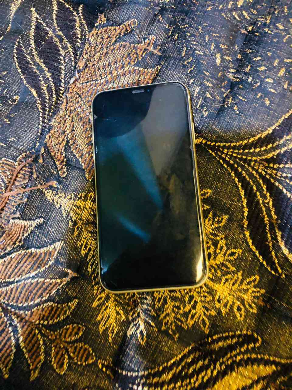 السلام عليكم
آيفون xr نظيف بطاريه 81 ذاكر 64صوت واضح بيه شخوط بل لزمه الشاشه ما بيه لو كسر السعر 190وبي مجال شي قليل التليفون نظيف شكد ماتوقع   يرهم مراوس بآيفون آخر اكس ماكس أو 11 للاستفسار:***********
