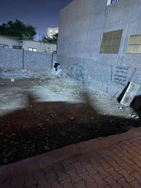 قطعة أرض: للبيع  مساحة: 94م واجهة :6.81م نزال :13م عنوان: سبعة أبكار ق...