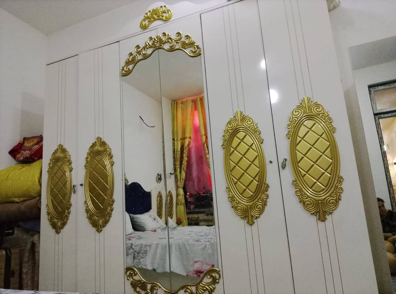 غراضي بيت للبيع المكان دجله يم جامع السلام رقم الهاتف +964 774 840 7032
