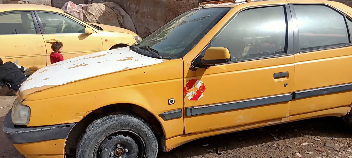 السلام عليكم بيجو405 لميس 14 مكينة وگير شرط حدادية زينة كهربائيات كله شغالة تايرات نص عمر راعي موجود عليه هيه550 الف ينزلن من السعر سنوية عاج نافذة بل21 السعر16 ورقة وبيهه مجال*********** بي واتساب المكان شط العرب تنومه
