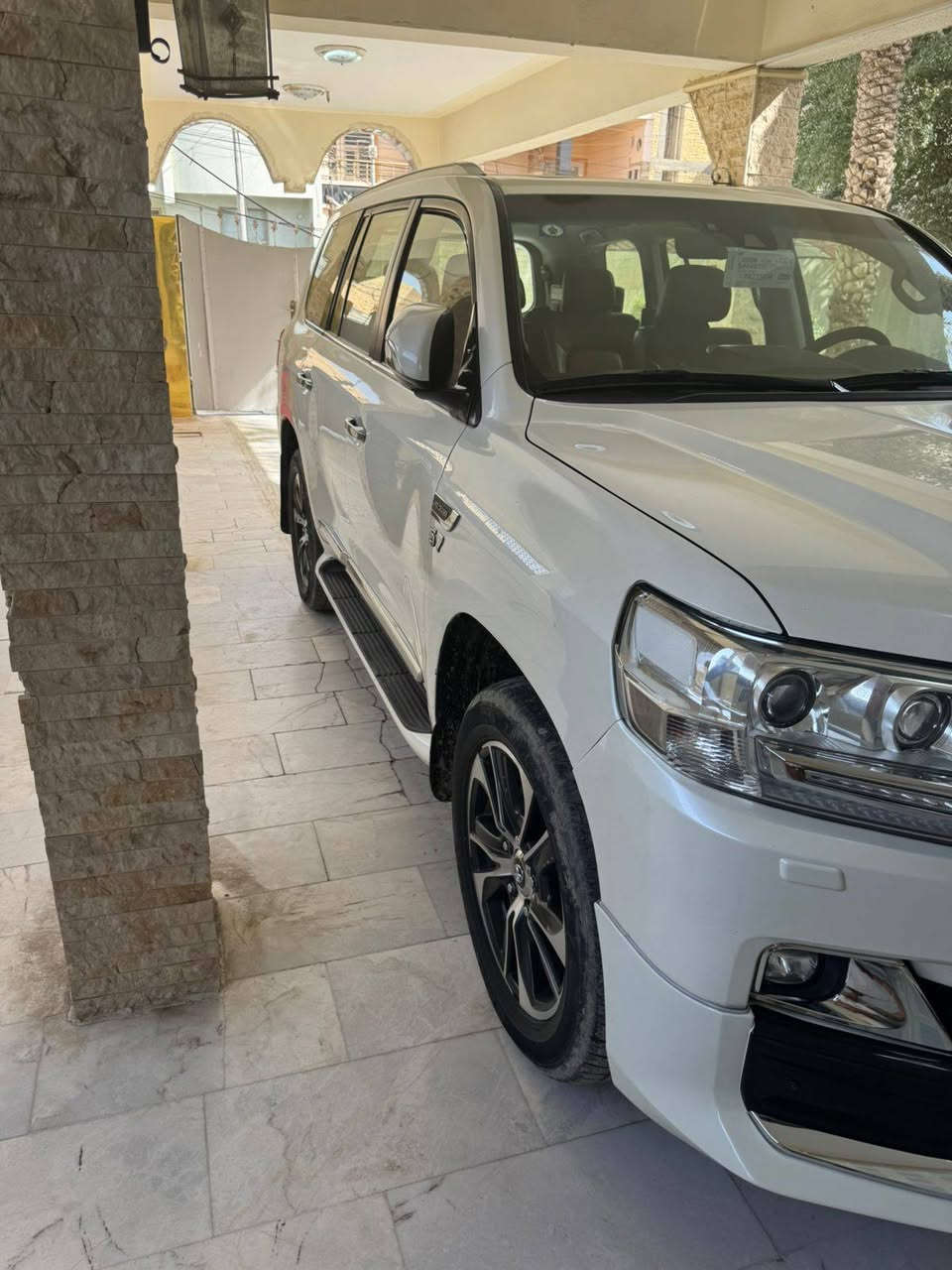 سلام عليكم لاندكروزر موديل 20سياره فول مواصفات 5700 تحويل ثاني يوم بيه بس جاملغ الخلفي بي صبغ والباقي كفاله سياره بسمي مكاني ناصرية مركز اليرده بلخدمه ***********
