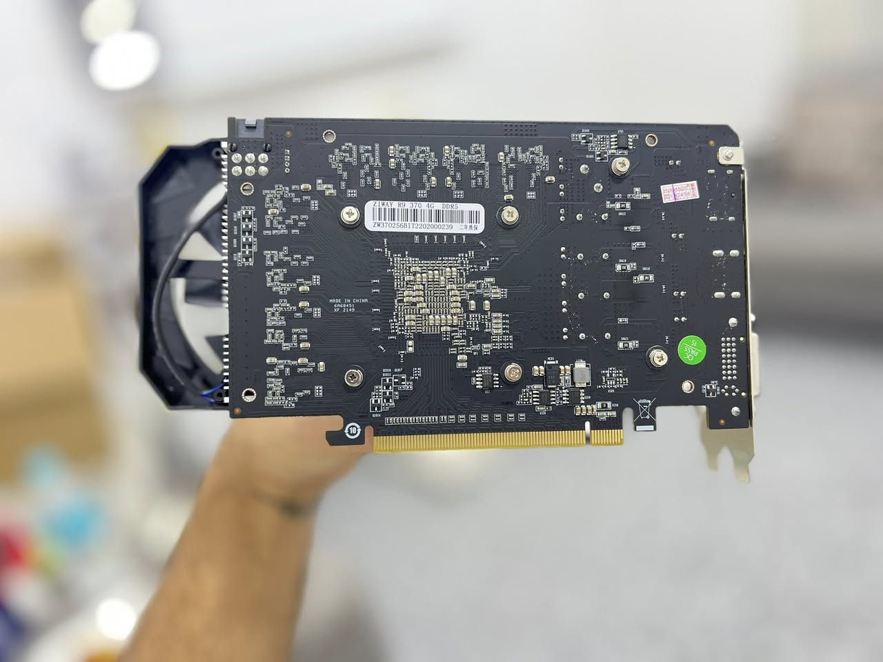 كارت شاشة  ZIWAY R9 370 ddr5 4g
انطي سعر وبالعافيه جديد غير مستخدم


**إذا كنت صاحب هذا الإعلان وتريد حذفه لأي سبب، رجاءا أرسل رسالة إلى الدعم الفني**