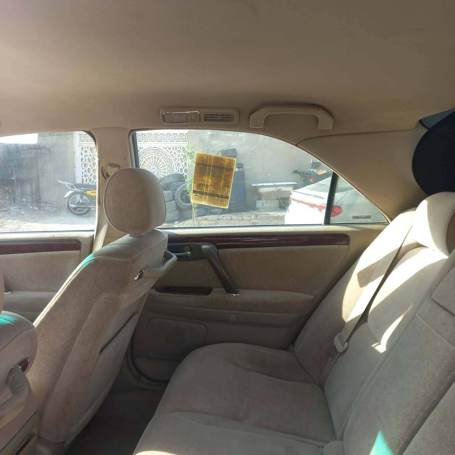 السلام عليكم ملكه ٢٠٠٦ للبيع رقم صدامي بغداد وكاله
اربع دكم ديفور الجبير شاصي ٧٥ باقي التفاصيل بالصور ٩٠ بيه مجال 
مكان ديوانية الاتصال على الرقم ***********
