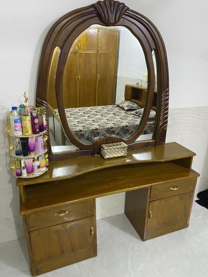 سلام عليكم كنتور نضيف للبيع سعر 500 الف وبي مجال للطيبين  ***********
