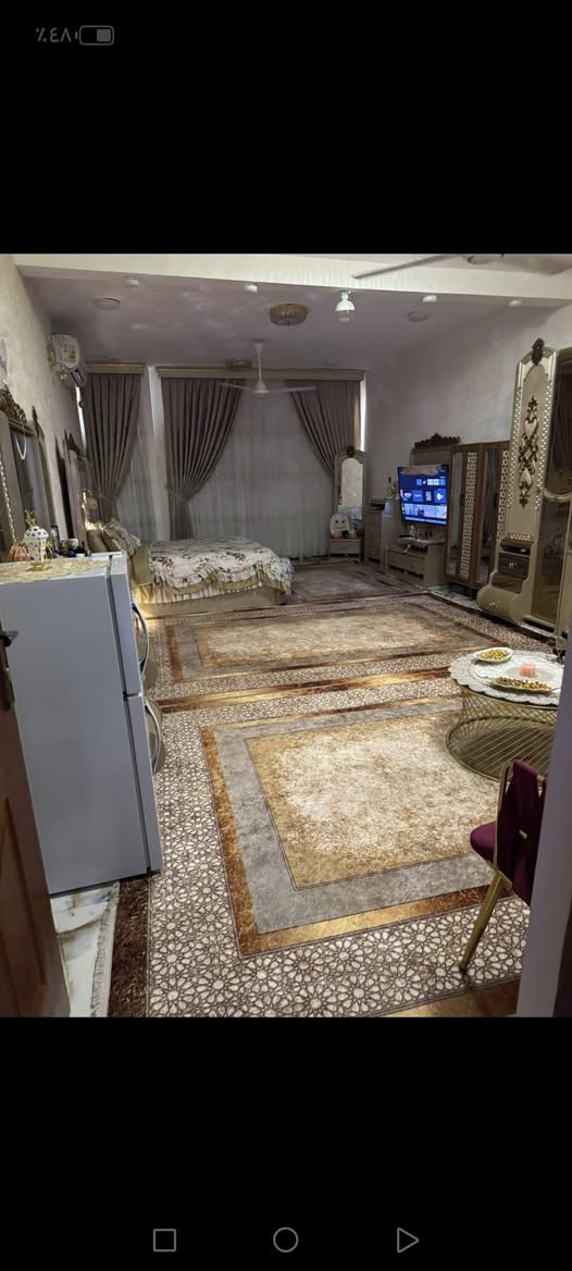 بيت بدولعي مساحته 100م واجهه 5 موقع مميز قريب الشارع الشارع العام قرب مدرسة ام المؤمنين ولمعرفة التفاصيل الاتصال على الرقم  ***********
