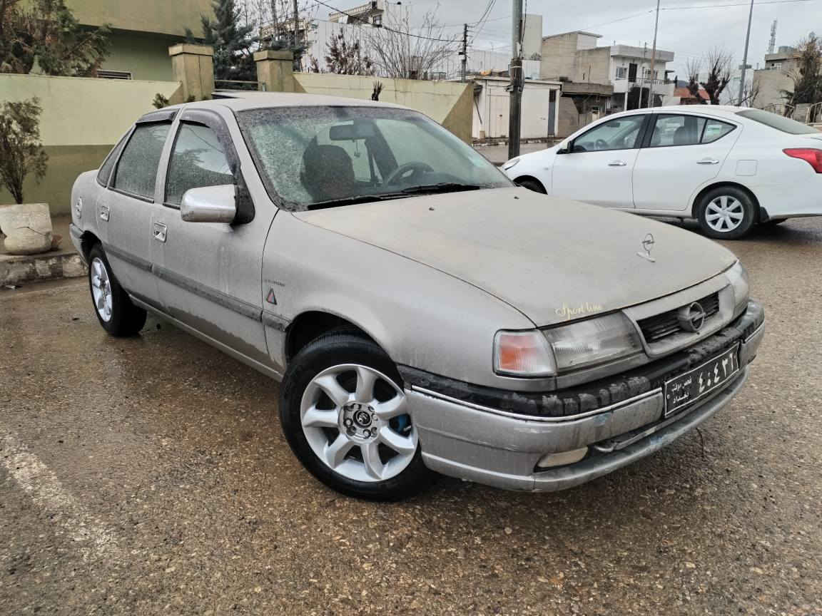 ئۆپڵ ڤیکترا مۆدیل 94 مەکینە 18 گیرتۆماتیک ئاڕم پلاسیکی سلیمانی بەشەرتی ئەوەلیاتو غەرامە سەیارەکە بیە بۆیاخە دەعمولیدراوی نیە خایسو رزیوی نیە بەشەرتی گیرومەکینە کارەبایی کامل مەزبوتە پیشودوای مەزبوتە سڵایتە abs سەیارەکەخاوینە سعری 38 گەڵاو کەمیک مەجال 
*********** دخان, السليمانية
