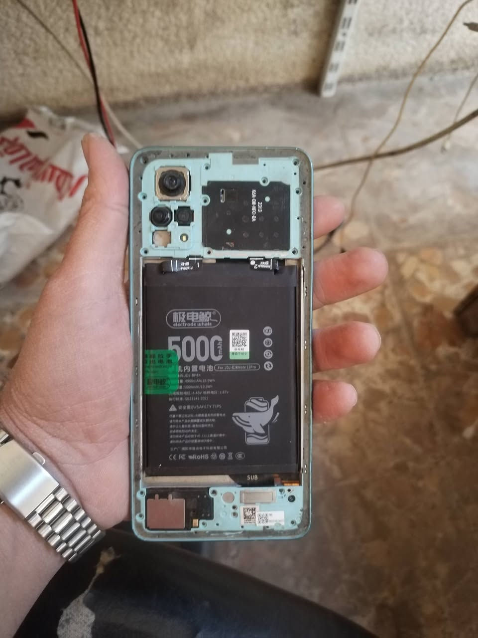 شاومي x4 pro ذاكره 256 يرادله ظهر وسوفت وير السعر 60 الف مكاني بغداد حي الامين او المشتل ***********
