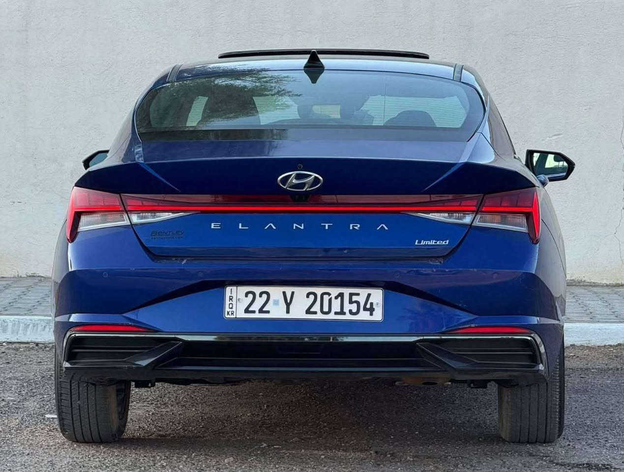 لنترا 2023 لمتدد 1/ 1فول         رقم اربيل تحويل او
وكاله مضمون الحادث مرفق مع الصور بدون ایرباك 
 
المواصفات : بصمة / لايت LED /تشغيل عن بعد / رادار 

امامي/ رادار جانبي / شاشة كبيرة / مود درایف / محرك

 2000 دوش / ویل کب بلاك / جنطة ذكية / تحکم ستیرن 

/ کروس سرعة / فتحه سقف / مقاعد جلدتدفئه/ تبرید/ 

نقط عمياء/

 مكاني الاعضميئ  لتواصل والاستفسار :***********
