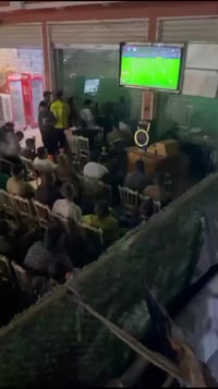 كوفي شغال للبيع بسبب عدم التفرغ عنوان بغداد فلكه صباح الخياط قريب سوك ...