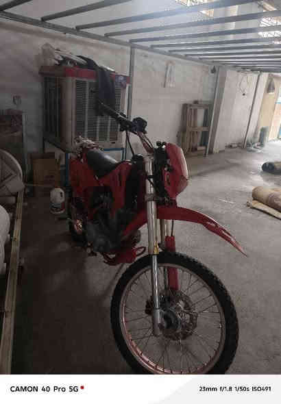 هەمشتێکی مەزبوتە تەنها لایتی پێشی ئیشناکا ماشاللە لەقەوەتی خۆی بێزبرە نزیک ٢مانگ ڕاگیراوە لەماڵەوە هەر کەسێ ویستی. وەتساپ یاخود تەلەفۆنکات *********** سوران
