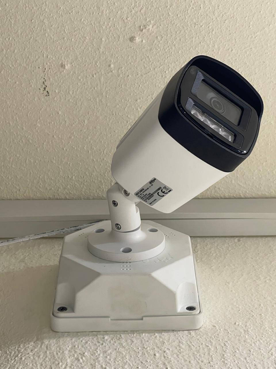 تم على بركه الله 
تم تجهيزوتنصيب كامرات مراقبه نوع دهوا 5ميكا 
تنصيب 4 كامرات من "مركز الامان " بدايه شارع المجمعات
من ماركة دهوا العالمية من تجميع أصلي 
تتضمن 
✅كاميرات 4 ماركة دهوا العالمية
✅جهاز DVR
✅دبل افلاش ليزرية
✅كامرات فول كلر صوت 
✅اسلاك  امتار
✅ضمان في العمل لمده سنة
✅الكاميرات من ماركة دهوا العالمية  اصلي 100% و ليس تقليد
ملاحظه:جميع الاجهزة والكامرات ضمان لمده سنة
للطلب او الاستفسار:
#واتساب: ***********
           /***********
العنوان المكتب :النجف الاشرف شارع المجمعات مقابل سوق النجف للعقار
