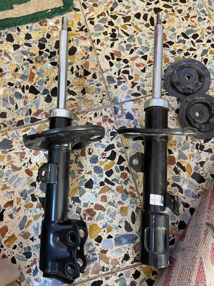 السلام عليكم ادوات كورلا مستخدم حاويه  مديل 18 19 شرط ع فحص كل الادوات ***********
