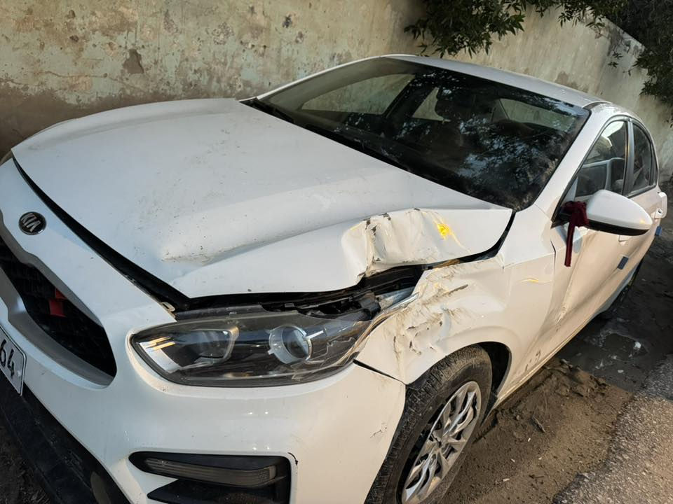 رقم بابل بأسمي هزه وسنويه جديده 
الحادث كما موضح بالصور بدون ايرباك وبدون شواصي 
السعر 120 وبيه مجال اذا مو شراي لا تكسر بيه 
مكان السياره نجف/ناحيه العباسيه 
التواصل على هذا الرقم ***********
