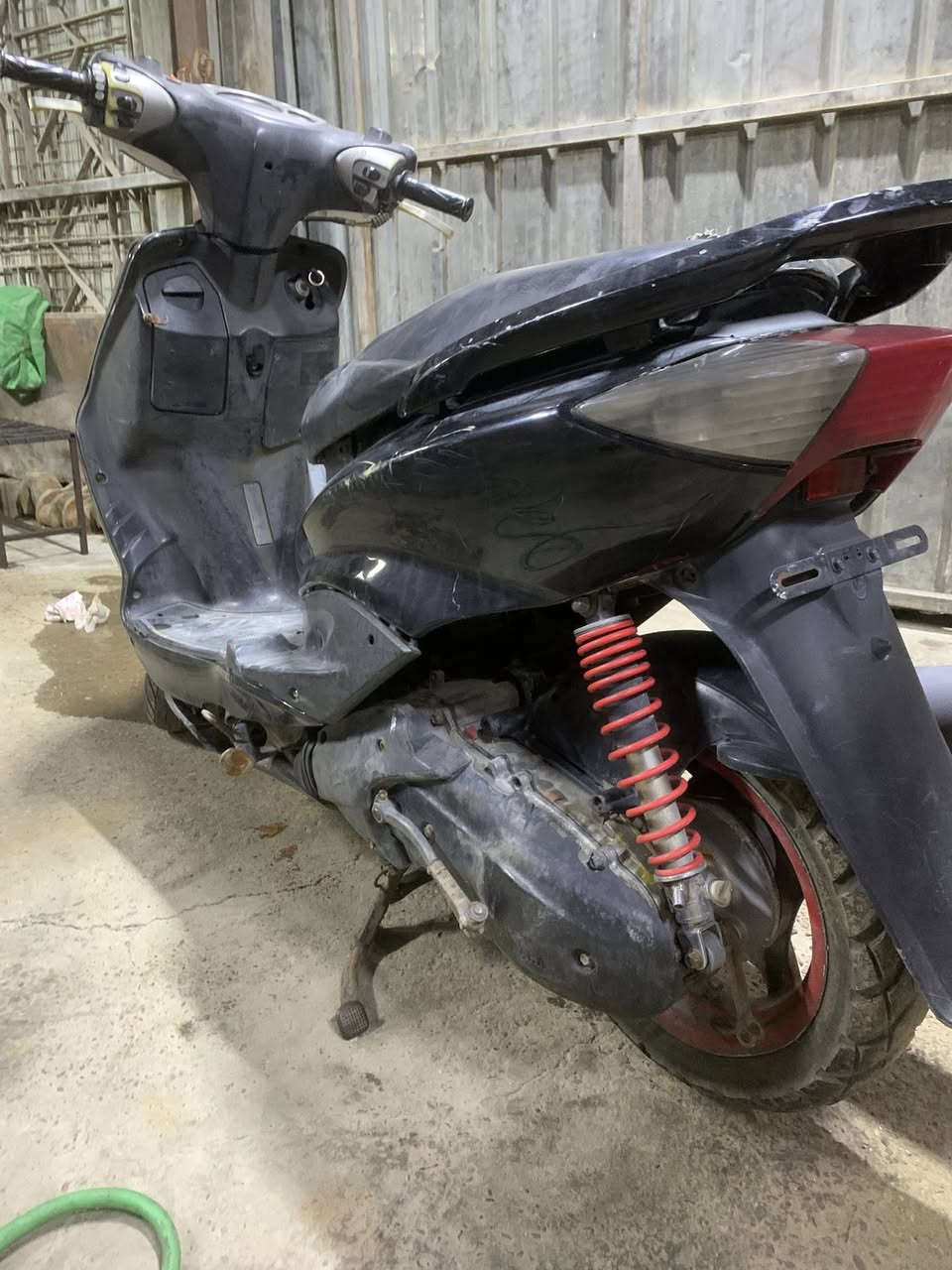 سكنس نثية الدراجة شغال مكينة نظيفة لادخان ولا تبخير نقصه كابريتر لان طافية ابيع كوم حديد السعرر 175 مكاني حي اور ***********
