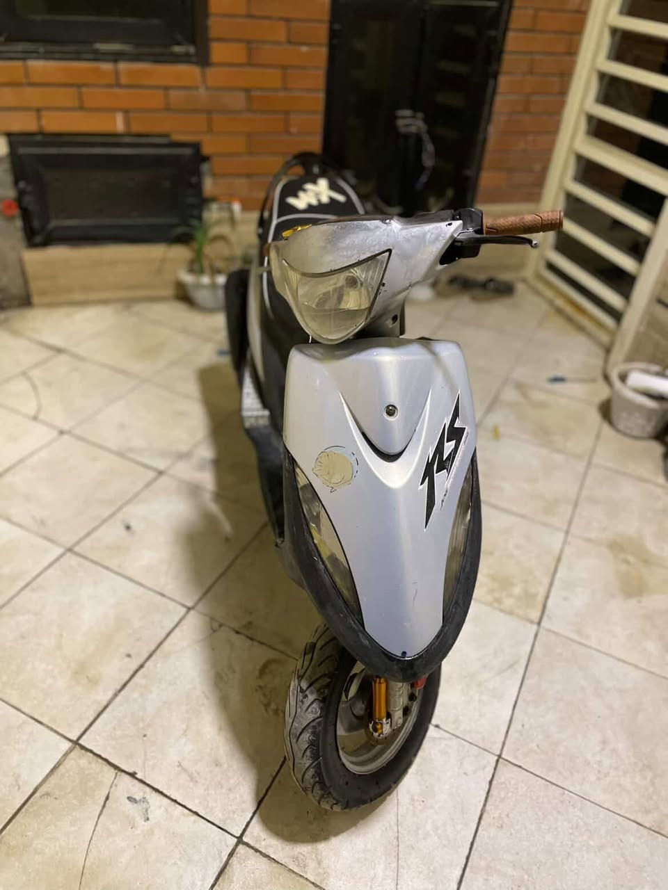 سلام عليكم ماكس عدلة.للبيع .
داجة بلادية  مكينه49 شلعة ومعدل تخبل 

مكينه خرسة مكفولة صوت نضوح تبخير 

كهربائيات كله شغالة شلع 

سلف هندر نكرة 

قفل جنطة استيرن  دراجة كامله مكمله 

ما بيها اي نقص 

 دراجة شرط خرسة 

كفرات كله بلادي 

مكان بغداد دورة 

السعر575

اتصال  ‭٠٧٨٧ ١١٨ ٠٣٧٠‬

واتساب***********
