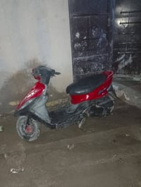 دراجه البيع بكان بغداد الشراي يخابر دراجه كامله بس نقص ترايش مابيه لا ...