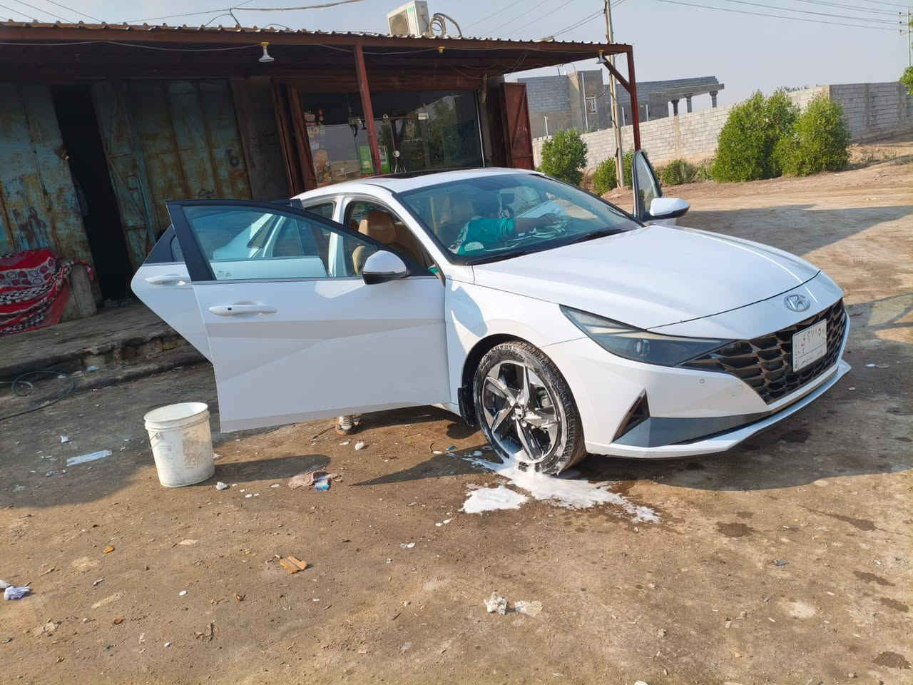 انتره خليجي مكينة 1600تخم تاير جديد حدادية جديدة ماشيه 110سعر 143وبيها مجال رقم صاحب السيارة *********** العنوان بصرة الهارثة  وانا مكلف بنشر
