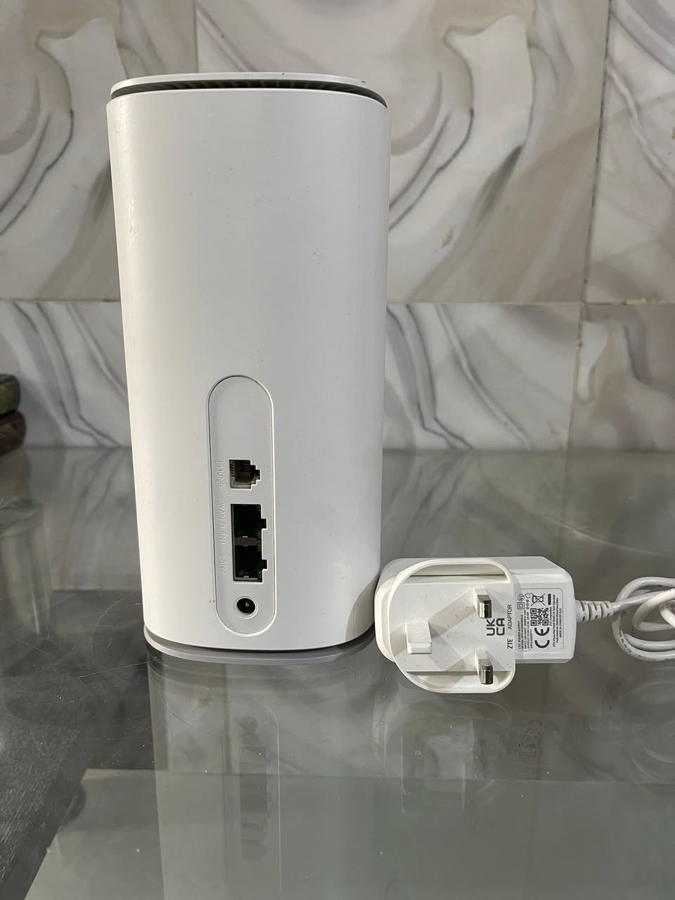 الراوتر العملاق ZTE model:mc888 pro النظافه فول فورجي فايف جي السعر بلاش160الف يوجد توصيل التواصل واتساب ***********
