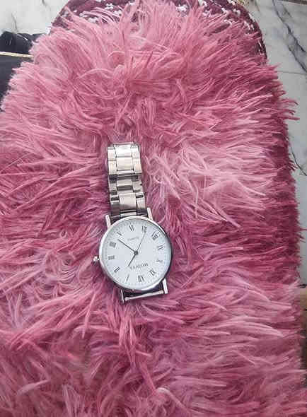 مجموعه ساعات امزون سعر القطعه 5000 الف كله جديد مامستخدم
***********
