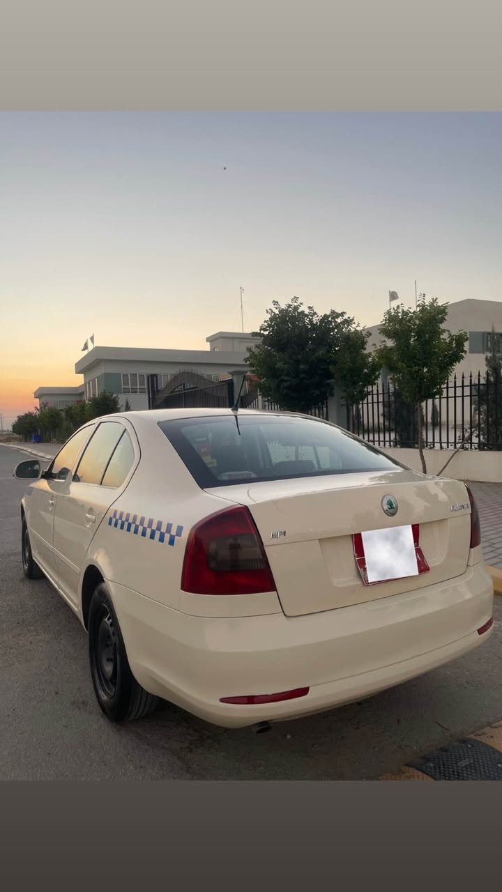 سكۆدا مۆدێل ٢٠٠١١  بێ بۆیاخ لۆك لۆك مەكینە ٢٠ جیتا مەكینە ی لۆك بە شەرتی گێرو مەكینە سەیارە كە زۆر جوانا لە رەسمە كە جوانتر نەبو گلی كە  بێ مە سرف بێ تەقەو رەقە  چوار  تایەی سفر رەقم سلێمانی  بە شەرتی هەموو شتێك ئەی فرۆشم ٢٥٠ مە سرفی نیا هەیكلی  سفر شاشە ئایپاد تەبریدی  بە شەرت سەعری٩٣ گەلا  رەقم تەلەفۆن *********** السليمانية, العراق
