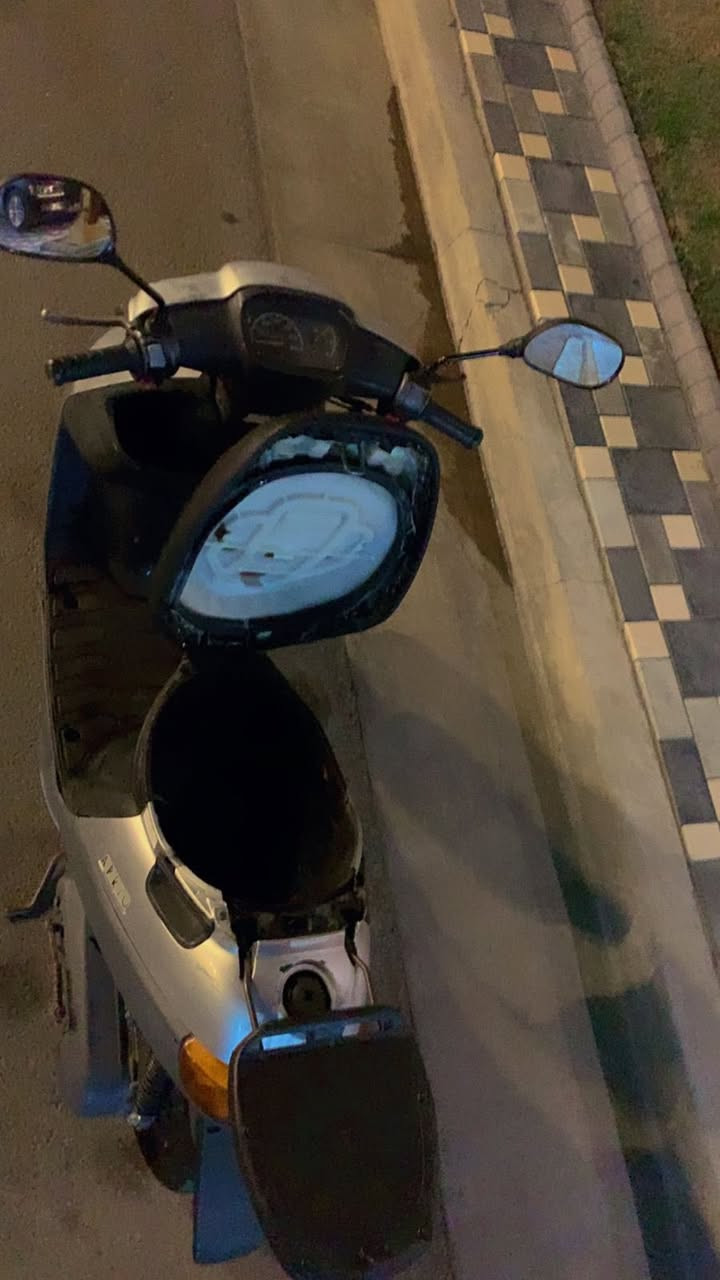 السلام عليكم :
دراجة بطة ياماها سرعة 60 ياباني كفالة عامة اي نقص مابيها كلشي بيها علا وضع البلاد ماشية 37 الف شرط تجيب وياك فيتر وتجي تفحص
اوراق كاملة اصولية

السعر 425 الف
مكاني الدوره او كراده 

وياها كفرات ثانيه نفس الون وترايش وبكلايت كل الغراض انطيه بلعافيه عل ياخذه 
الدراجه بشهر ال6 نازله من الرمبه 650 الف 
هذا رقمي ***********
