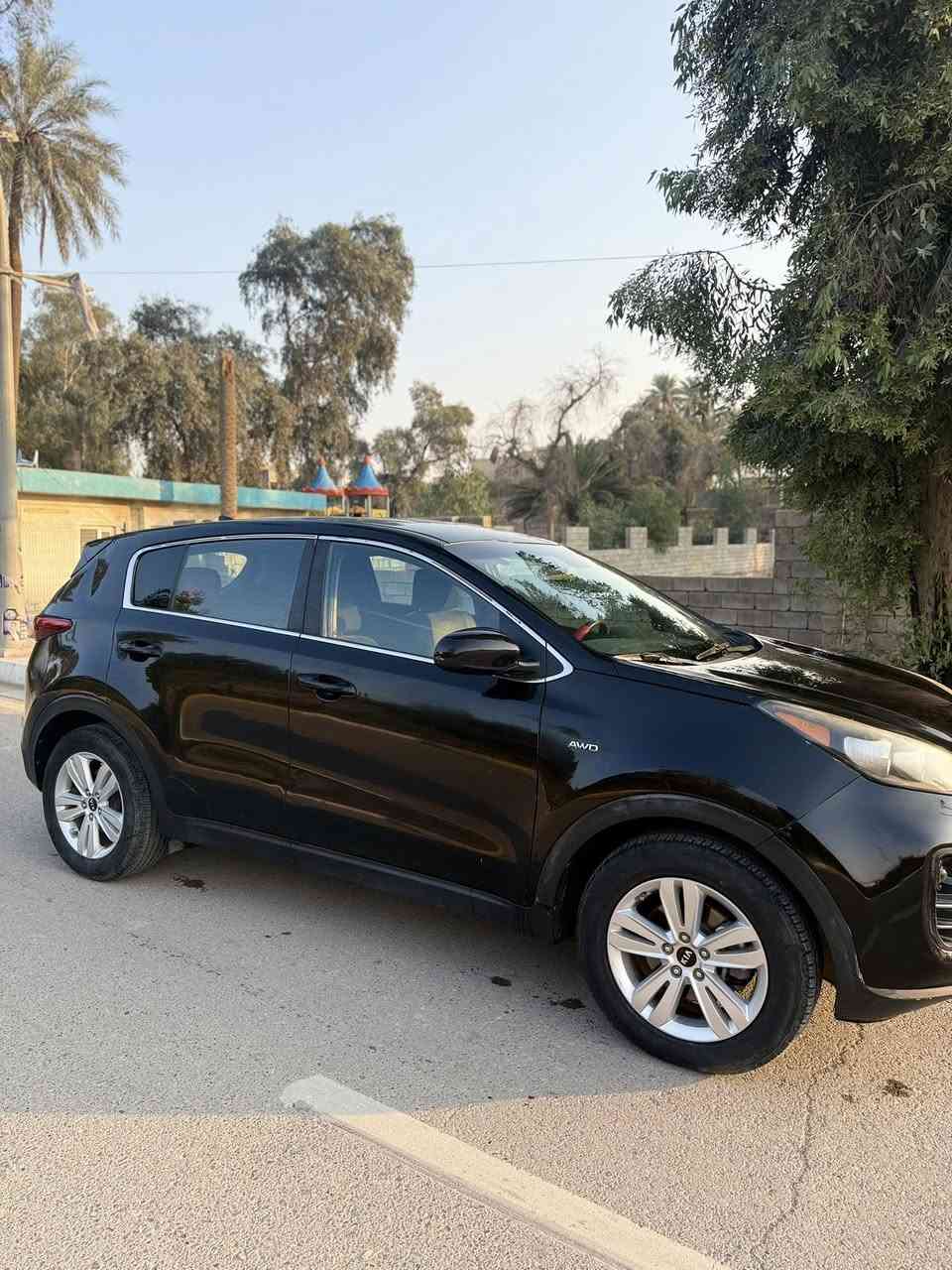 سلام عليكم 
للبيع كيا سبورتج 
موديل 2018
نص مواصفات
سياره كلش حلوه ومابيه اي نقص
صدر امامي خلفي جديد
تايرات جدد 
ادامه كامله على سياره
رقم ديالى بأسمي 
بيه صبغ جامرلغ خلفي جه السايق 
والصندوك فقط
وارد امريكي 
كلش حلوه وجديده السياره بالخير ع الياخذه 
رقم ***********
السعر 159 بيه مجال بسيط 
عنوان ديالى بعقوبه
