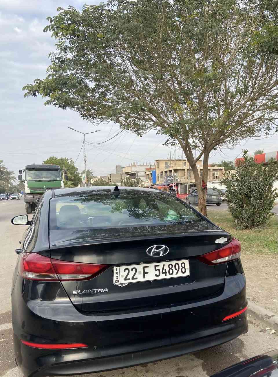 سلام عليكم للبيع النترا 2017 وارد أمريكي
السيآره فول مواصفات بصمه تشغيل بصمة أبواب فتحه كشنات اماميه تدفئة وكشن السايق كهرباء رادار نقط عمياء شاشه كأمره خلفيه حادثها موضح بالصور ربع البنيد وشويه جوه قبق البانزين ومصبوغه على كدها ماشيه 116 الف ميل رقم اربيل بأسمي السياره 125 وبيها مجال  مكاني بغداد حي الحسين او الدوره ***********
