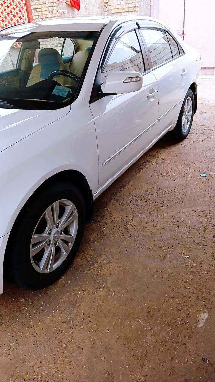 السلام عليكم سوناتا 2011 رقم بغداد فول مواصفات محرك الفين دوش ما مفتوح مكفوله 132وبيه مجال السياره نظيفه تجي وشوف تخم تايرات قبل اسبوع شادهن بسمي السياره *********** مكان السياره النجف
