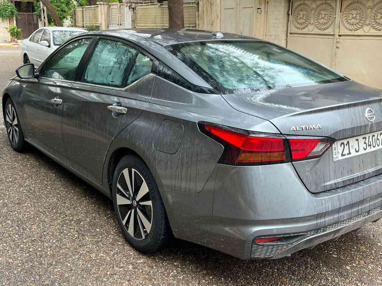 ***********نيسان التيما موديل 2022  رقم اسلمانيه ماشي 35 مايل  سياره حيل جديده  فول مواصفات ماعده فتحه مواصفات SV ملاحضات بيهه بس روبع بونيت فقط بدون دواخل ولباقي كفاله عامه رقم سنويه جديد 2030  شرط تحويل وكاله  سياره بسمي سعر 142  مجال عنوان كركوك  *********** كركوك, العراق
