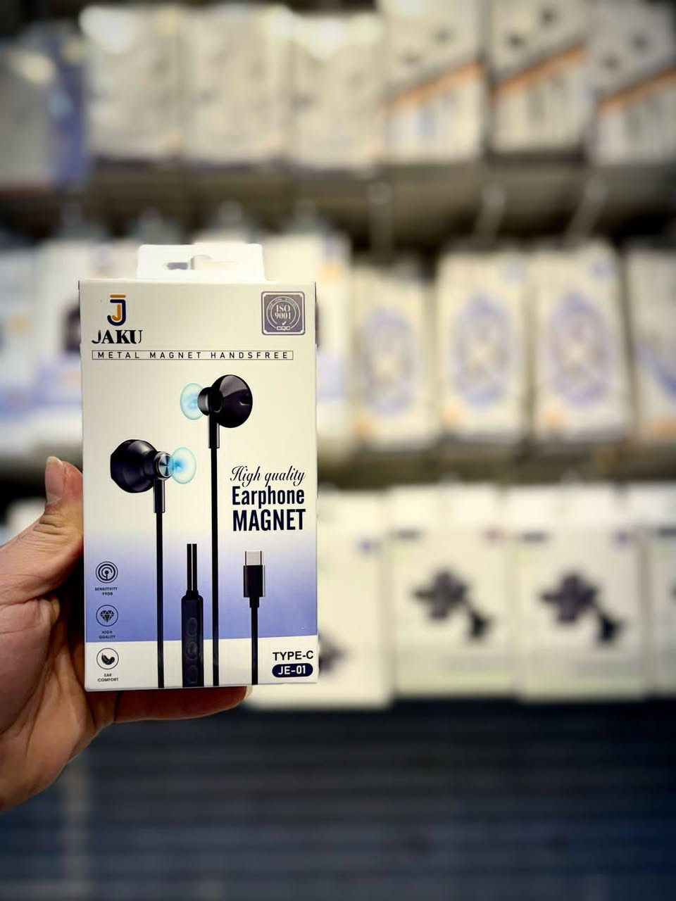 يعلن [المكتب العزم الذهبي ] لتجارة إكسسوارات الموبايل (جملة الجملة فقط )   (ضمان سنه ١٢ شهر )            توصيل كل العراق 
عن توفر تشكيلة واسعة وجديدة 
✅ شواحن أصلية بجميع القدرات.
✅ سماعات (سلكية ولاسلكية) بأعلى جودة.
✅ كيبلات شحن وتوصيل متينة وتدعم الشحن السريع.
​⚠️ تنويه هام لزبائننا الكرام:
دعمًا لأصحاب المحلات وتجار الجملة وحفاظًا على استقرار السوق، نعتذر عن عرض الأسعار بشكل عام على المنشور.
ضمان حقيقي: سنة كاملة على كافة البضائع.
​شعارنا: الأصالة في القطعة، والعزم في الأداء.
✅شاحنات سامسونج أصلية (بضاعة تبيض الوجه).
✅ منتجات جاكو الأصلية بكل أنواعها.
✅ ضمان سنة كاملة يريح بالك.
للاستفسار عن الأسعار وطلب قائمة المنتجات، يرجى مراسلتنا عبر رسائل الصفحة (الماسنجر)    او     (واتساب )
​[العزم الذهبي ] - شريكك في النجاح.
للاستفسار : ***********
