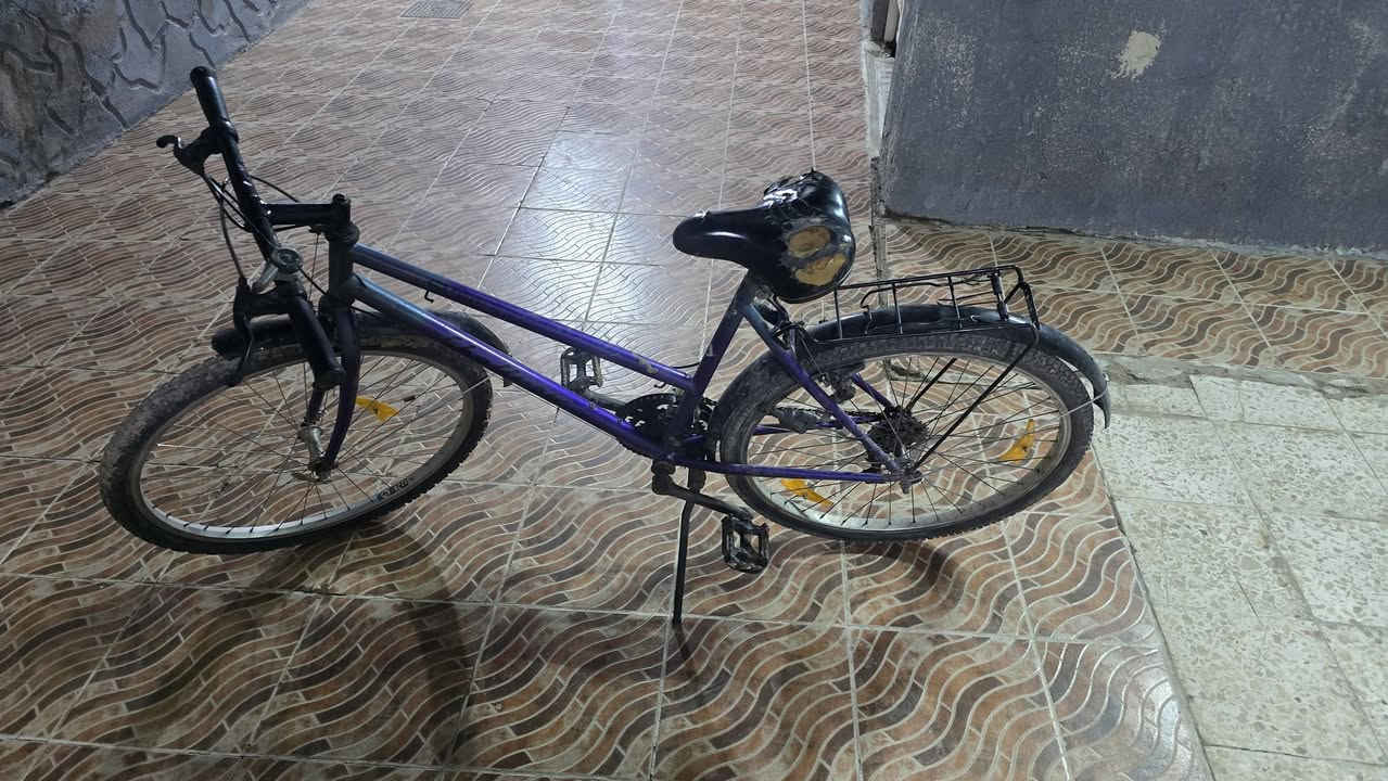 السلام عليكم
باسيكل رياضي للبيع بريك خلفي يشتغل امامي بس يحتاج مخدات وبي نمر ب المكينة سعرة ٦٠ الف


**إذا كنت صاحب هذا الإعلان وتريد حذفه لأي سبب، رجاءا أرسل رسالة إلى الدعم الفني**