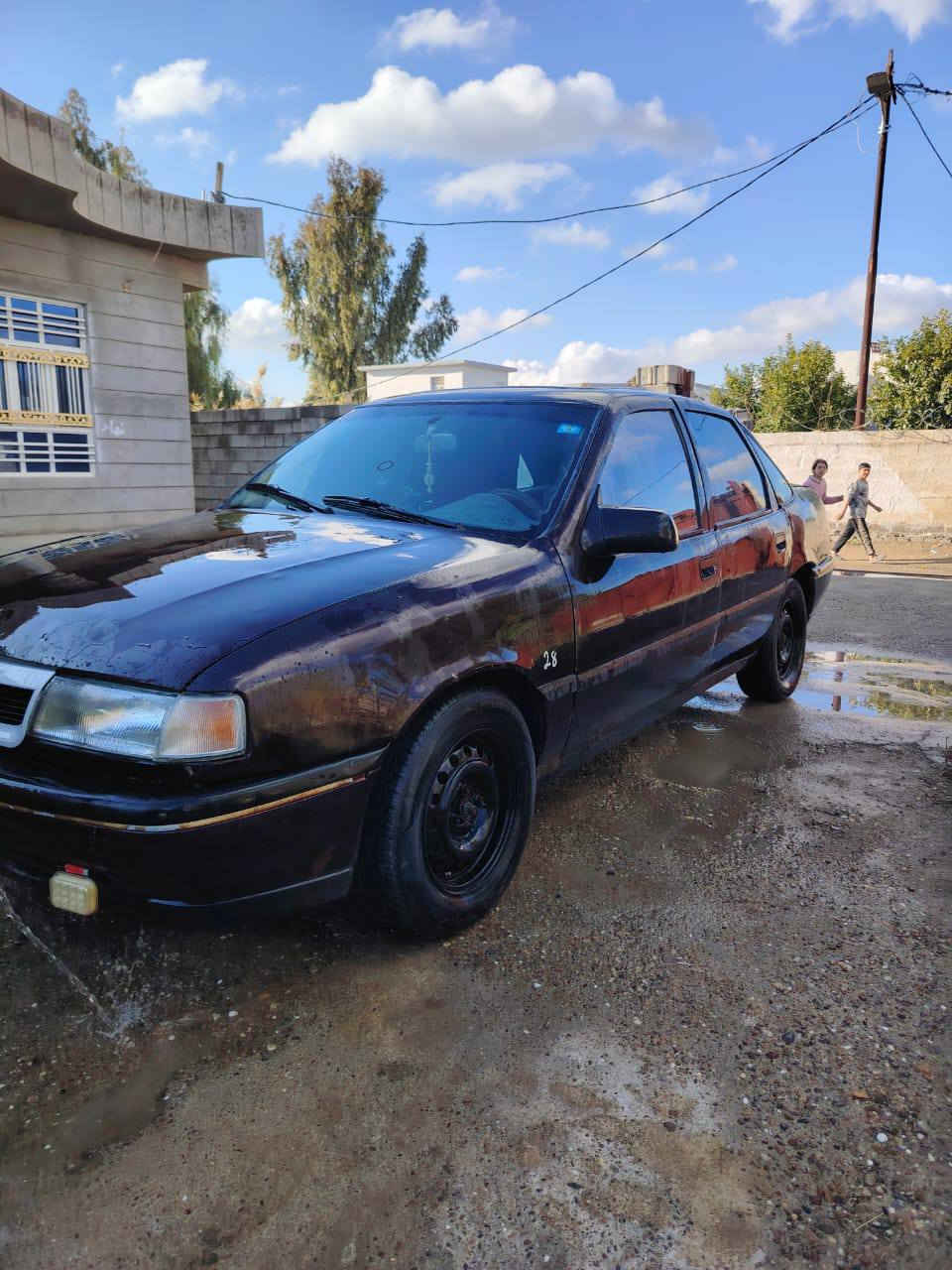 السلام عليكم... بيع مستعجل 
أوبل فكترا موديل 1991
محرك 20
محرك وگير شرط 
رقم انگليزي تريد تحويل تريد وكاله 
كهربائيات شرط السعر 32  وبيها مجال... 
رقم الهاتف/ ***********
