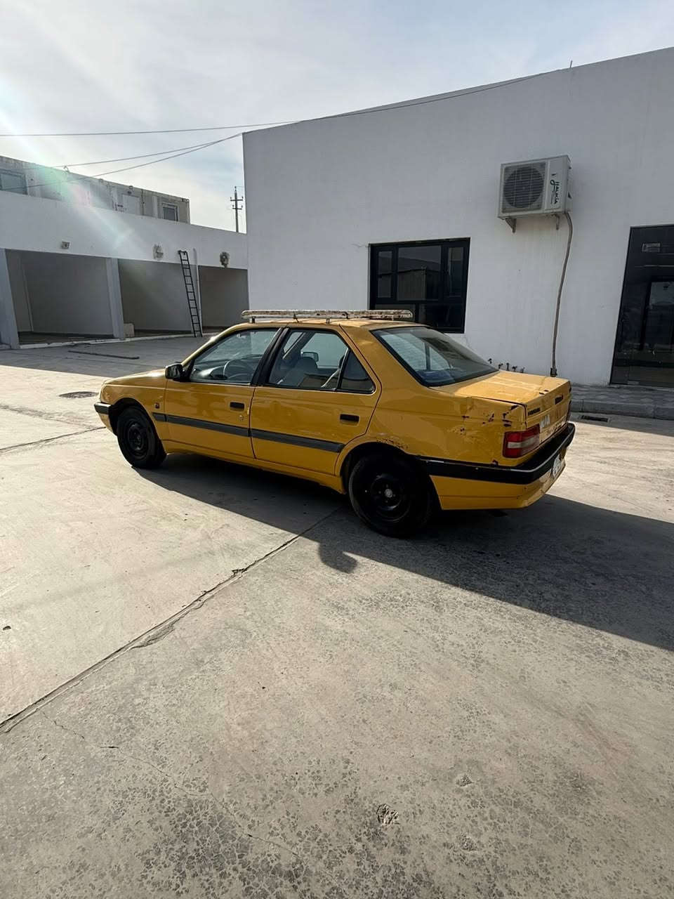 السلام عليكم
بيجو لميس موديل 2016 بيها منضومه غاز 
رقم بغداد 
السعر 30 وبيها مجال حك الجيه 
عنواني حي العامل
***********
