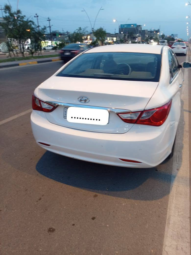 سلام عليكم سوناتا  وارد كوري موديل 14 بنزين أصل دوش 2400 متومه طبق اصل رقم شمالي حساسات خلفيه وامميه كير ومكينه كفاله كشن تبريد خلفي سياره جديده السعر 49 المكان البصرة/ ‏‪***********‬‏
