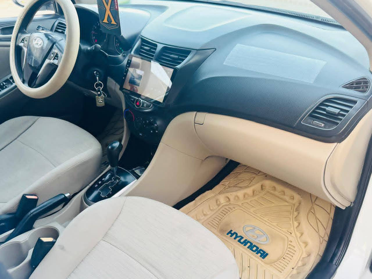 سلام عليكم ورحمه ه‍ونداي اكسنت موديل 2016 خليجي كفاله عامه ما عده دوسه صبق ودير مشر عليهن بصور فقط ولباقي كفاله رقم ذي قار   تحويل ثاني يوم بسم المشتري موصفات فول للخير. شاشه كامره فتحه سقف تحكمات ستيرن جهيتين اناره داخليه ويلكب عدد 5معه تخم تأير توني شاده دواخل بيجي عله وضع شركه  محرك 1600 شرط ما مفتوح جاهزه محرك كير حداديه تبريد جاهزه للخير  سعر 90  اخوان عندي عملية ومتوازي الموشراي لايتغبني سيارة تسوة فوك الشدة اللة شاهد   وبيه مجال لشراي ستفسار ***********
