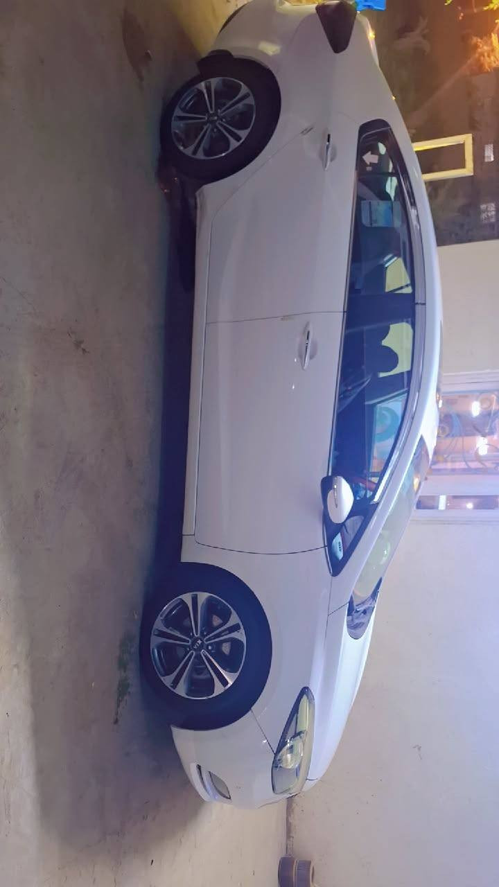 السلام عليكم للبيع سيراتو خليجي مكفوله مديل 2016 رقم أربيل بسم الكردي نكليزي مكفوله فول عده البصمه اربع دسك خمسه ويل كب  تخم تاير جديد حداديه جديده تبريد ثلج كير محرك مكفولات مكاني نجف سعر 130 
***********
