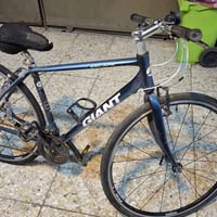 دراجة هوائية للبيع  السعر  200الف رقم الهاتف 07711192324