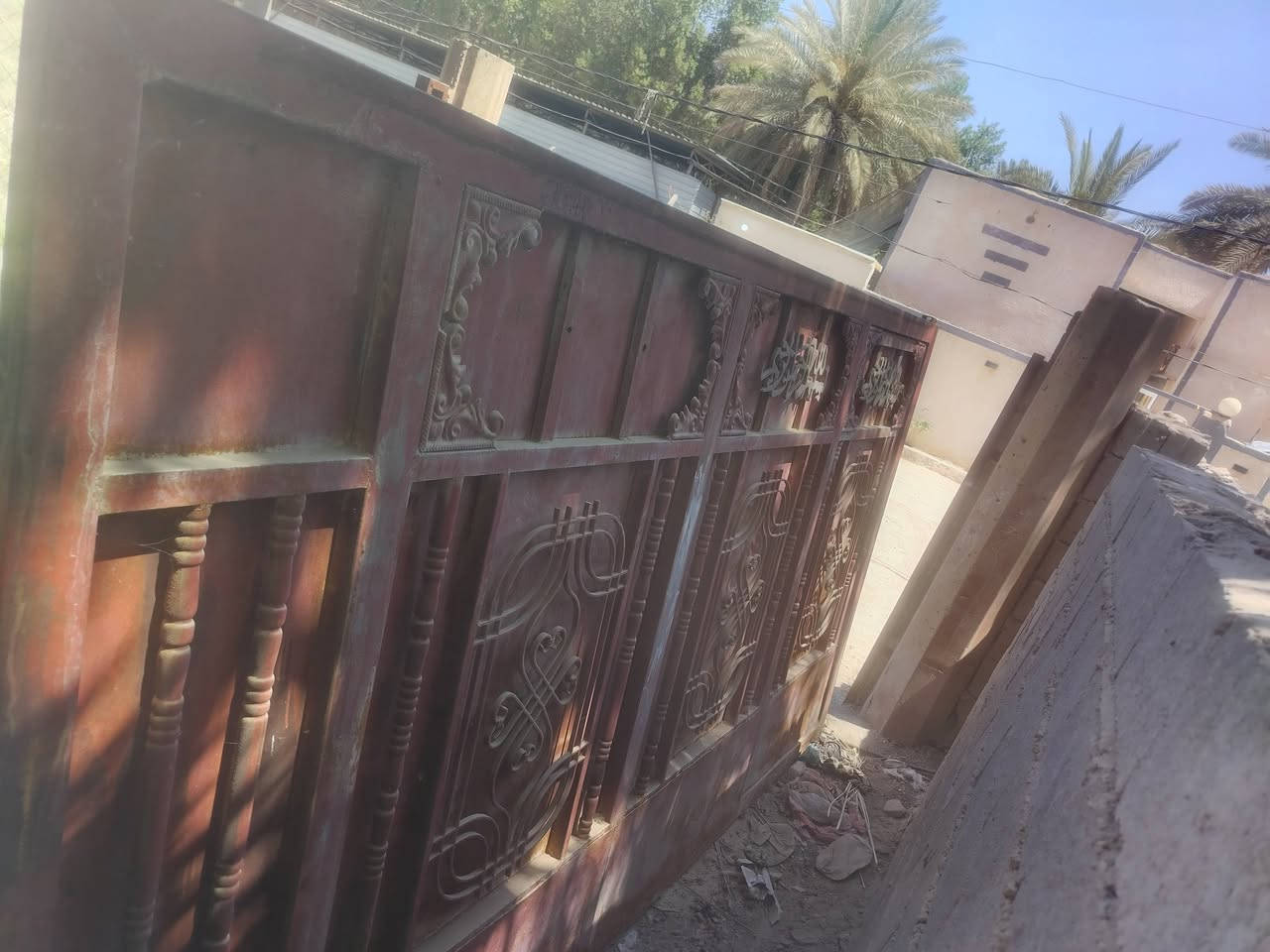 باب سياج سلايت قياس ٣ متر
تسكام درجه اولئ النوع الثقيل باب جديده نظام طلاكه ضمن لسلايت باب جاهزه لا خياس لا كسر فقط بدون سجه مكان المحاويل
***********
