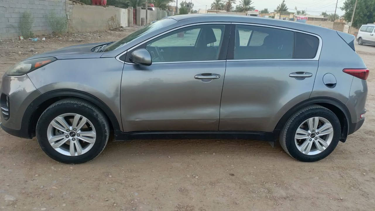 السلام عليكم سبورتج موديل 18 السياره نص فول  امريكي السياره محرك2400 بسمي تحويل ثاني يوم سنويه ورقم جديد ضررها سطحي بدون لغد وشواصي بيها جاملغ السايق مبدل مصبوغ والباب مصبوغ نص نفس الجهه السعر 147 مكان السياره بغداد 
وبيها مجال بسيط لاستفسار ‏‪***********‬‏
