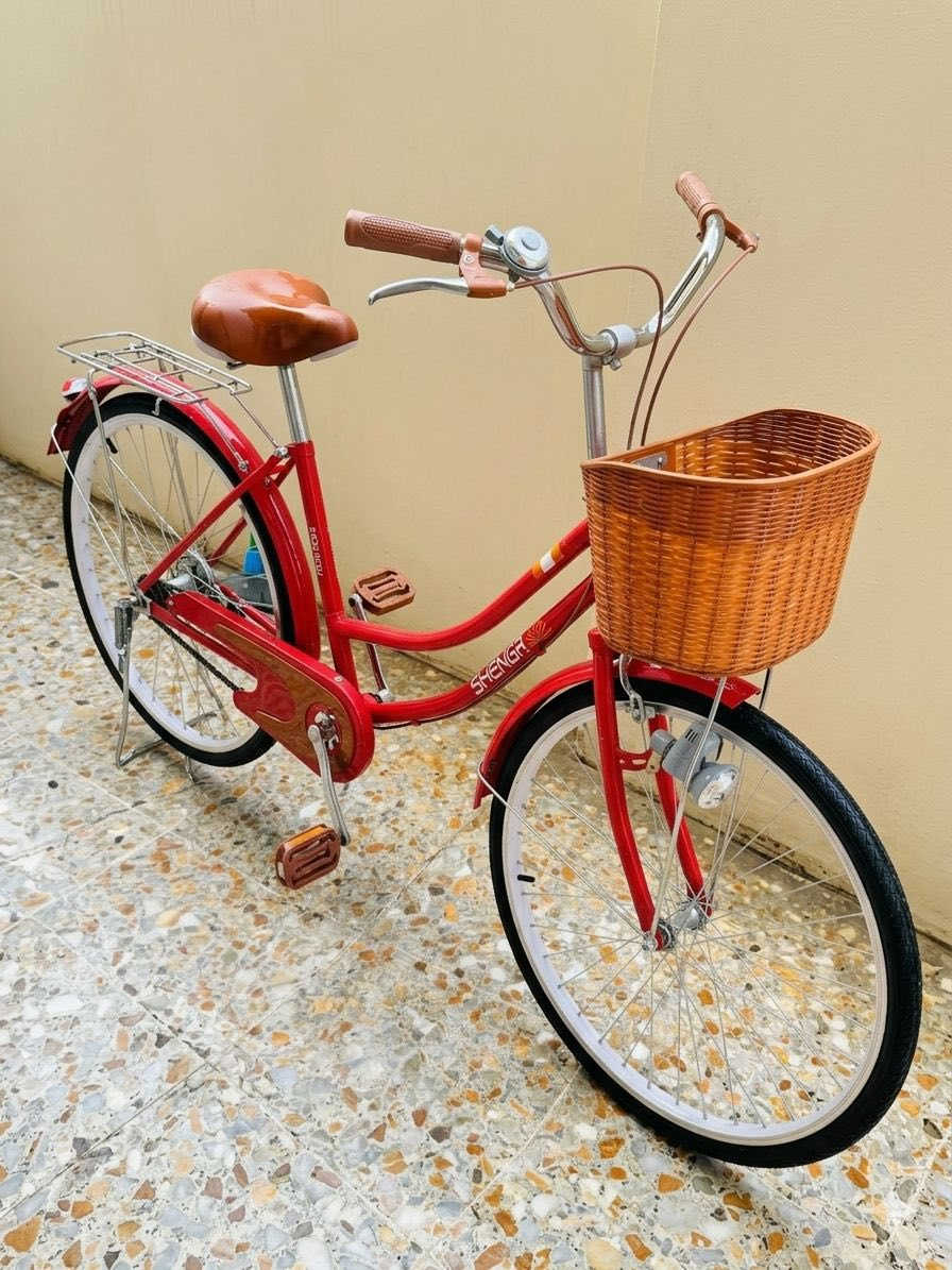 سلام عليكم عندي هذا البايسكل كلش نضيف سعره 75 رقم التلفون ***********
