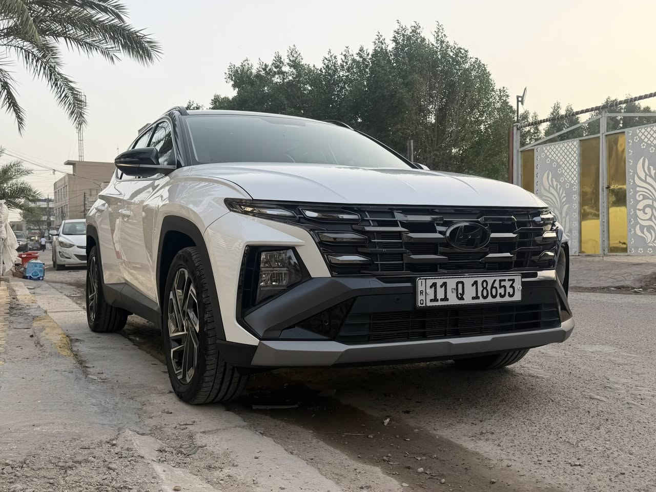 السلام عليكم
توسان 2025 تو كلر 
رقم بغداد الدولي تحويل  ثاني يوم
محرك 2000 دووش 
كفاله عامه 
ماشيا 20الف كم 
شاشه متصل تدعم كار بلاي + أندرويد اوتو 
عداد دجتل متصل 
شحن لاسلكي 
كشنات تبريد 
كشنات كهرباء
حساسات امامية + خلفية 
كاميرا خلفية دواره 
مثبت سرعة 
تحديد مسار 
دخول ذكي 
تشغيل ذكي 
جنطة كهرباء 
بصمه جنطة 
ويل كبير 
لدات أماميه 
لد خلفي متصل 
لايت دوار ويا الستيرن
قطعتين تبريد خلفي 
هاند بريك بصمة 
انظمه قياده سبورت ايكو نورمال …
مرايات اسود 
تحكمات ستيرن 
بردات خلفية 

‭0775 551 4435‬
