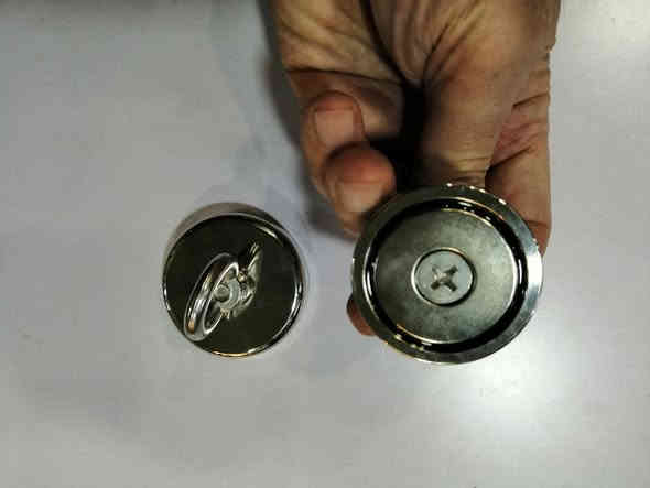 عدة أنواع من مغانط النيوميديوم و المغانط الأخرى، متوفرة لدينا حاليا ،مع وجود خدمة التوصيل للمحافظات كافة، حارث العزاوي *********** فايبر واتساب، بغداد شارع الرشيد ،باب الأغا ،مقابل سوق الصفارين
