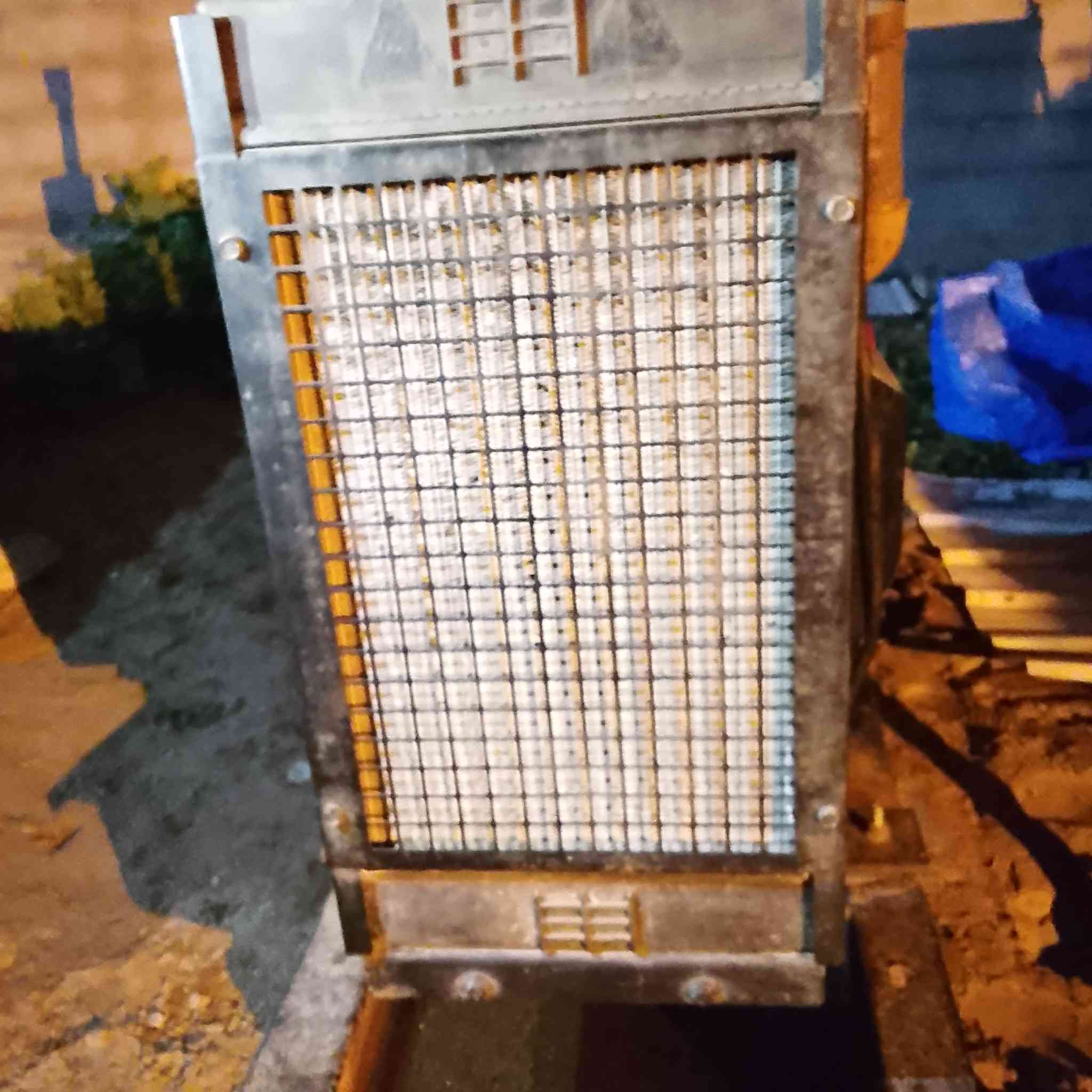 السلام عليكم 
للبيع مولد بيركنز بزون انكليزي 22ونص كيفي بلادي لاتنقيص ولاتبخير العنوان بغداد الاستفسار عبر الهاتف او مراسله واتساب الرقم (***********)
