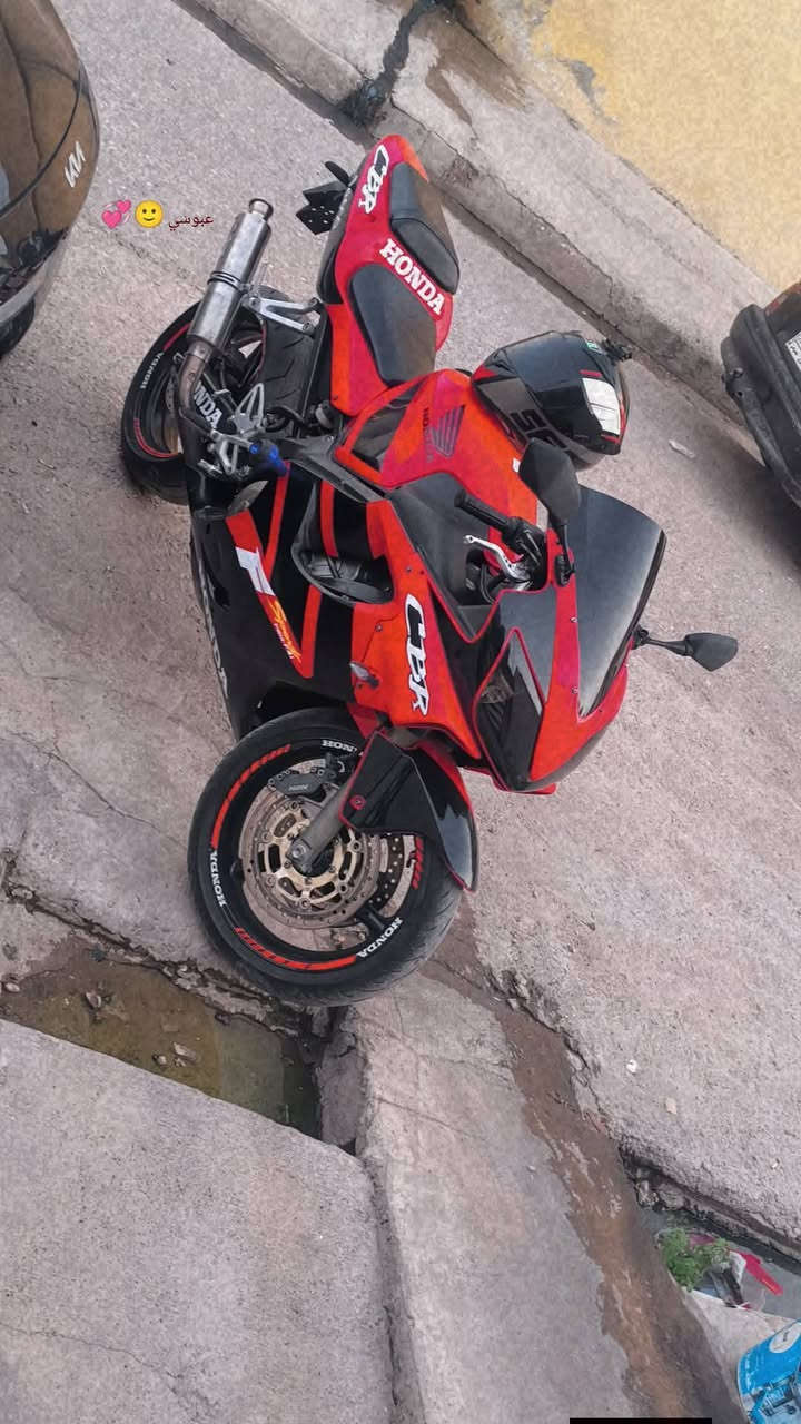 سلام عليكم للبيع دراجه افوراي 600اوراق منفيس كامله سعر 24بيه مجال ماكنه موصل ايسر تفاصيل خاصه
تواصل ***********
