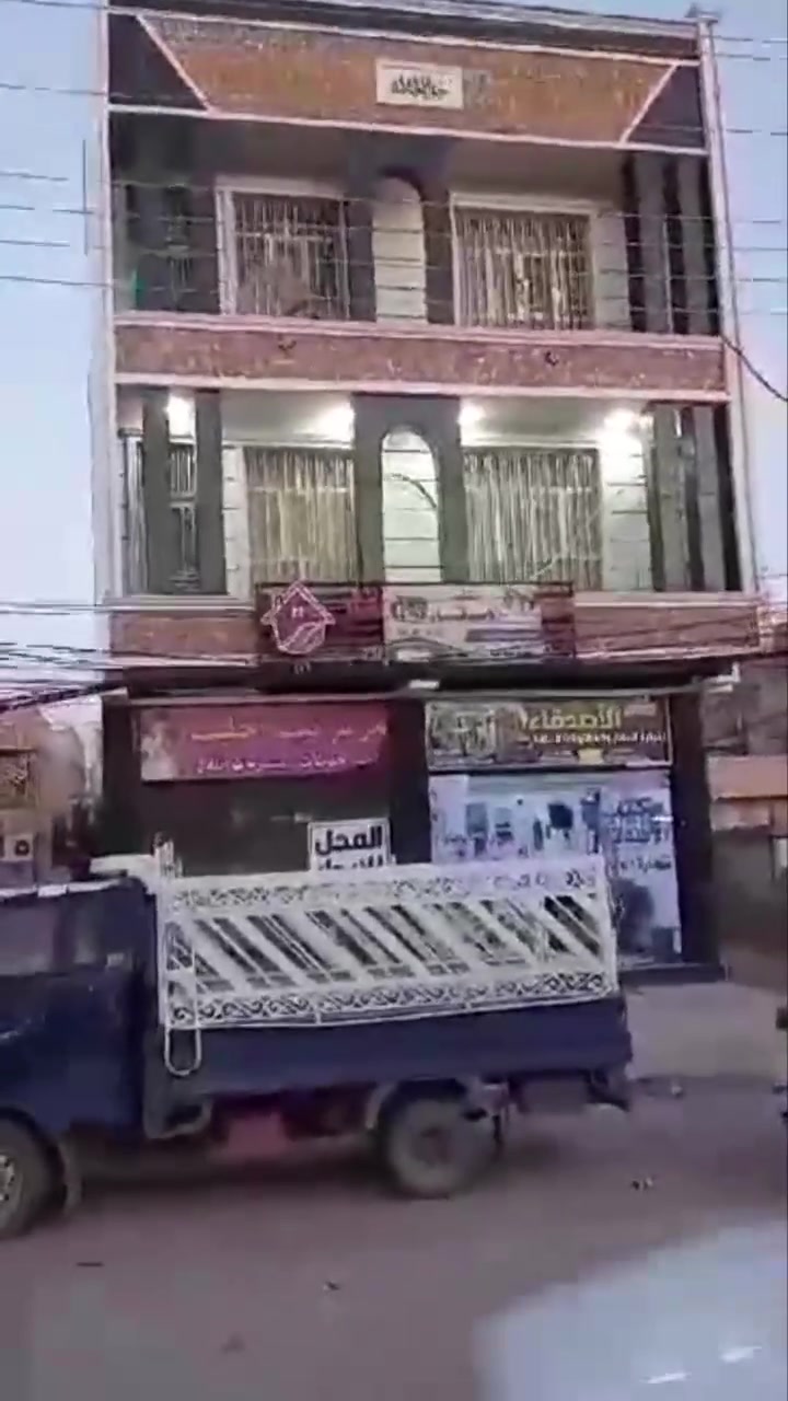 بناية 3 طوابق  في كربلاء موقع تجاري الوارد بل شهر مليونين وربع المساحة 100م  بناء مسلح طابوق جمهور 
 تحتوي على 3 شقق مئجرات طالبات جامعة الزهراء
 و 2 محلات طابو زراعي سند 25 مباشر من ابو الأرض للأستفسار سيد احمد للتسويق العقاري  ***********
