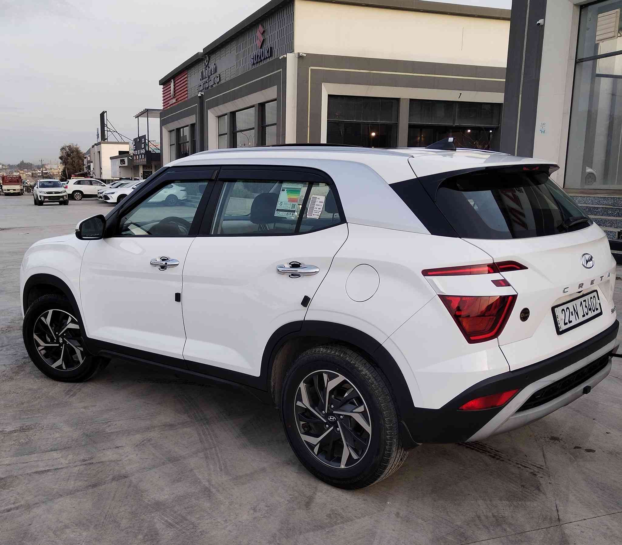 هيونداي كريتا 2024
 ماشية 2800 كيلو مكفولة كفالة عامة 
السيارة ضمان شركة هيونداي الأولى
فول مواصفات السيارة
 بصمة، بانوراما، لد نهاري، تحكمات ستيرن، شفتات ستيرن، تبريد قطعتين، محرك السيارة 1500 دبل نوزل، مري شفط، هاندبريك كهربائي، اوتو هولد، انظمة قيادة، اوامر صوتية، شاشة لمس تدعم اندرويد اوتو و ابل كار، ويل R17، شاحن وايرليس، دشبول ديجيتال متغير

رقم اربيل الجديد السيارة كاملة وبالضمان

سعرها 172 ورقة

للتواصل او الاستفسار
***********
***********
