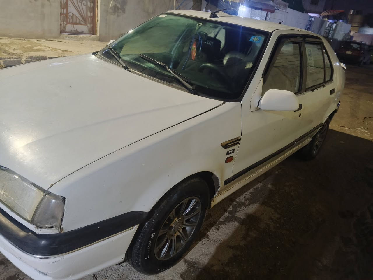 رينو 19 موديل 92 رقم نينوه اجنبي بسمي شرط التحويل كير مكينه ويرمنيه كلها شغالا وشرط/ سعر 28 / ***********/ لاتصال غير متواجد عل فيس
