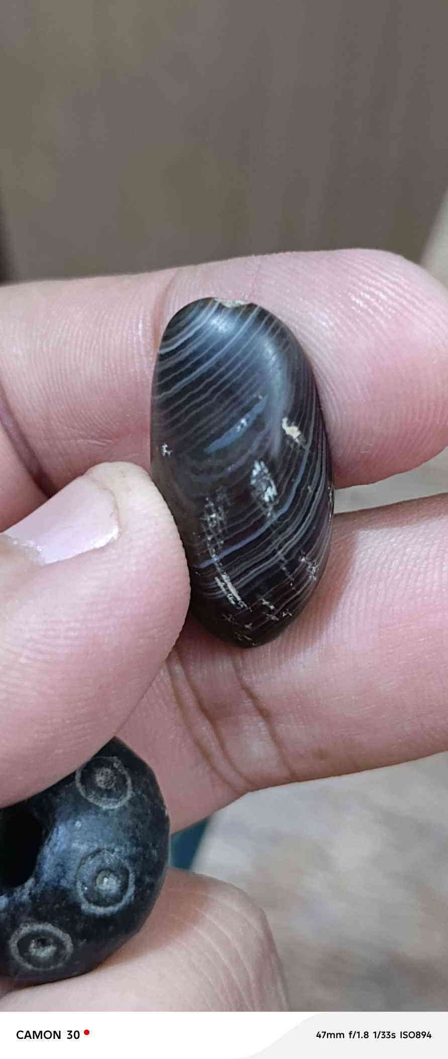 السلام عليكم خمسه احجار للبيع سعر القطعه ٢٥واذا شلع 100 بصرة *********** البصرة
