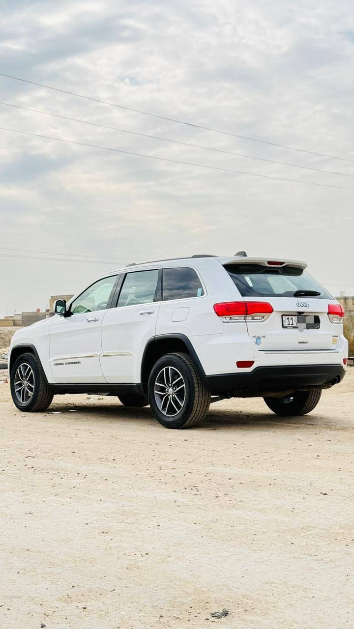 جيب موديل 2018 (ليميتد )
فول فول مواصفات فورويل ماوس

وارد امريكي حادث جاملغ و بنيد فقط بدون اي دواخل ماشية 70 الف

فول مواصفات عدا الاسلايت

محرك 3600

فور ويل 4/4

ماوس

جنطه شفط

مواصفات

شاشة جبيرة

كشنات جلد

كشن كهرباء

رادارات جانبيه

تحكم ستيرن

كامرة خلفية دوارة

حساسات

ويل 18 نجمه

بصمة تشغيل عن بعد بعد هواي مواصفات

السعر 235

اتصال ***********
